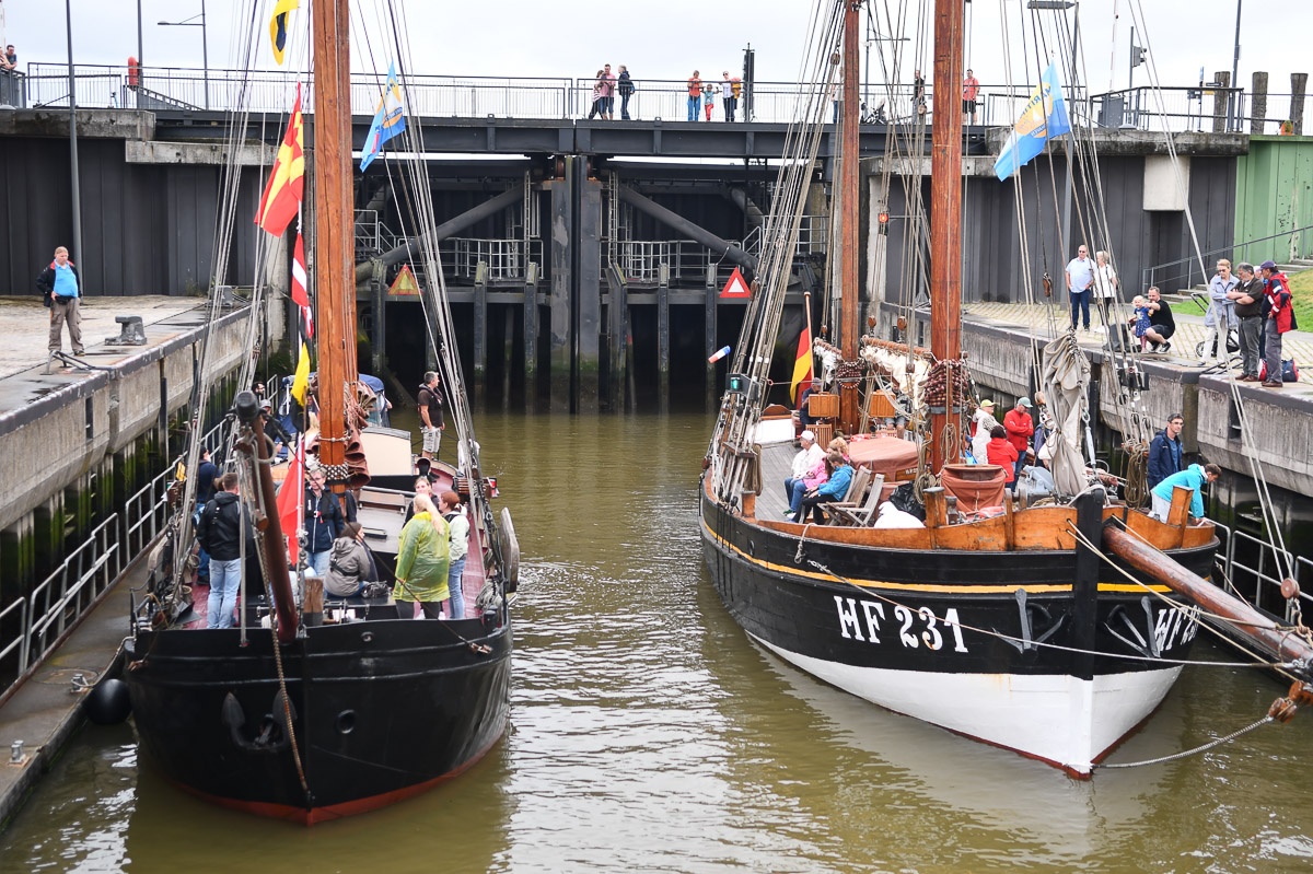 Segelboote im Hafen