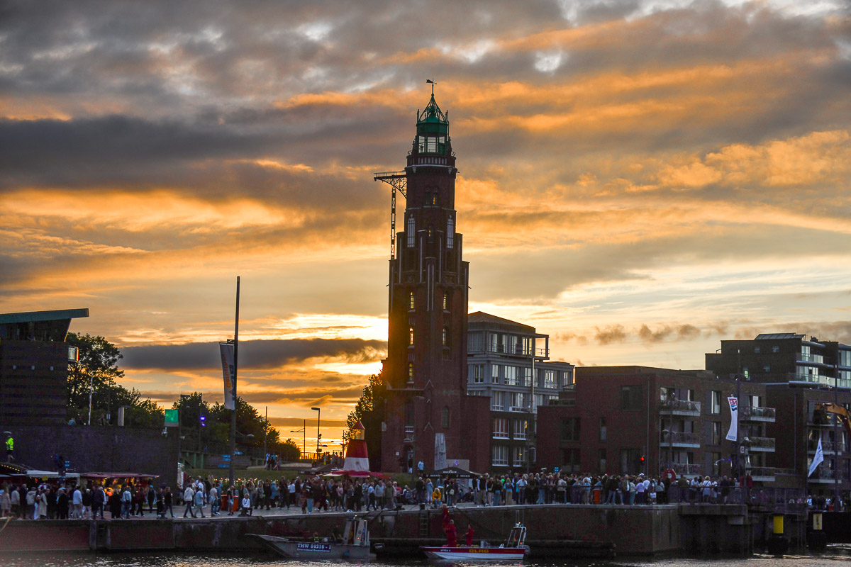 Sonnenuntergang über dem Hafen
