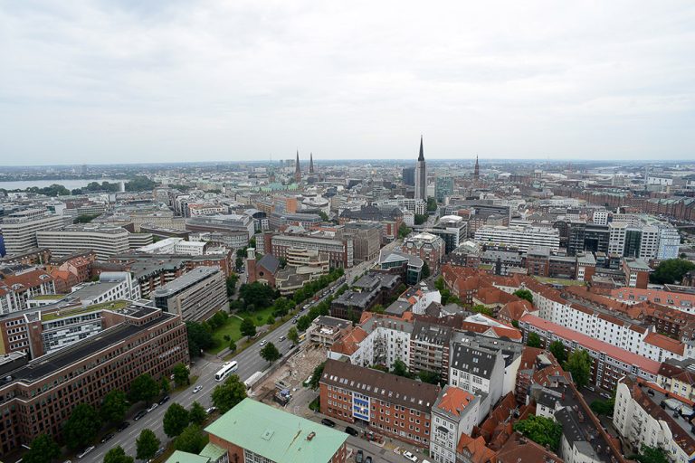 Blick vom Turm über Hamburg