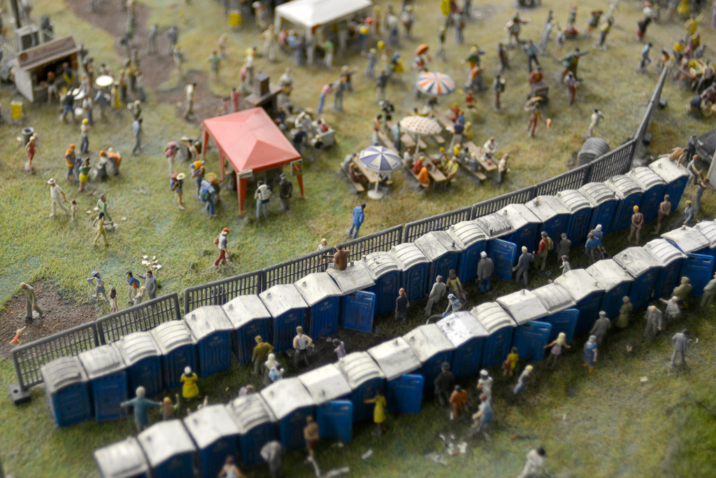 Open-Air-Festival mit Besuchermenge