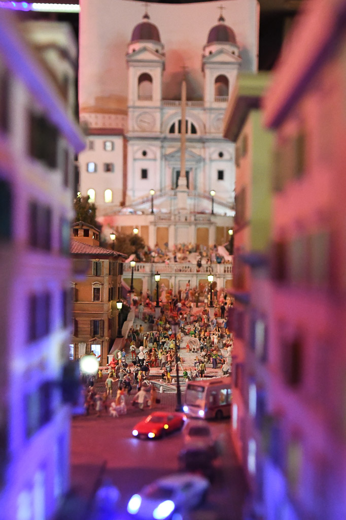 Rom bei Nacht im Hochformat