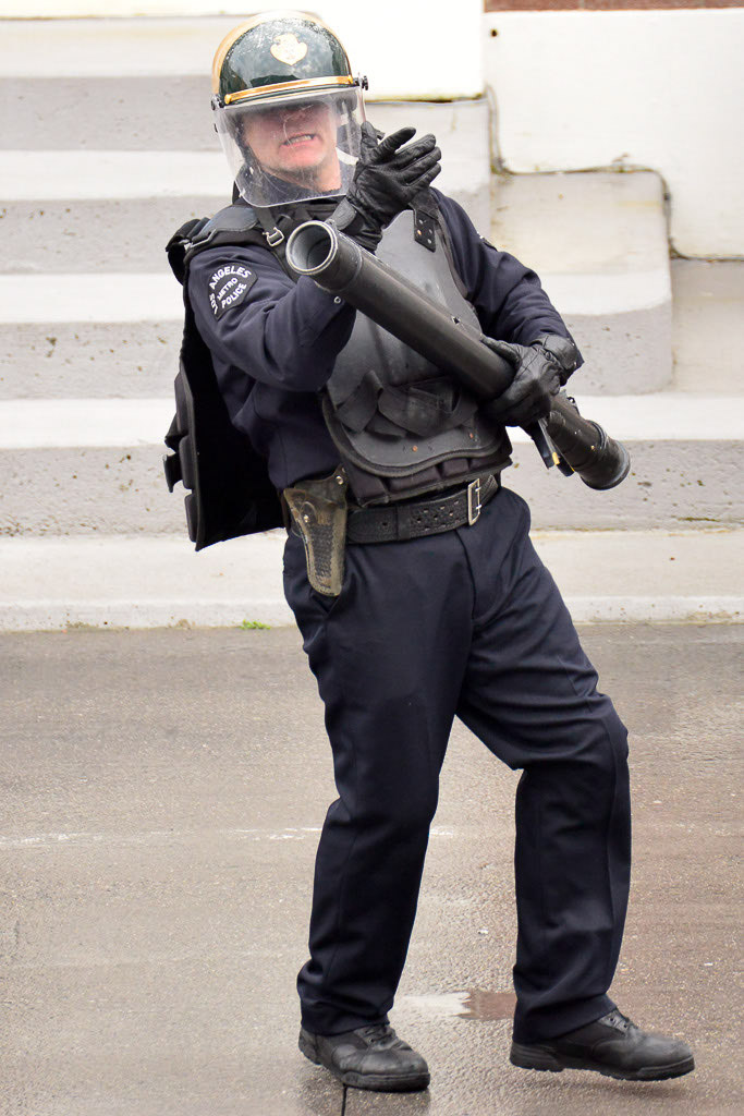 Stuntshow Crazy Cops im Hochformat