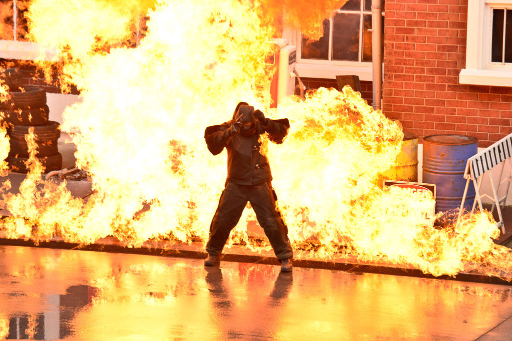 Feuerstunt bei der Stuntshow