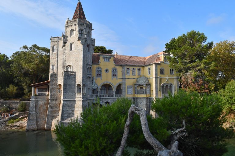 Das Herrenhaus am Wasser