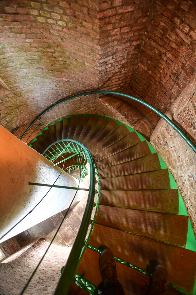 Wendeltreppe im Leuchtturm im Hochformat