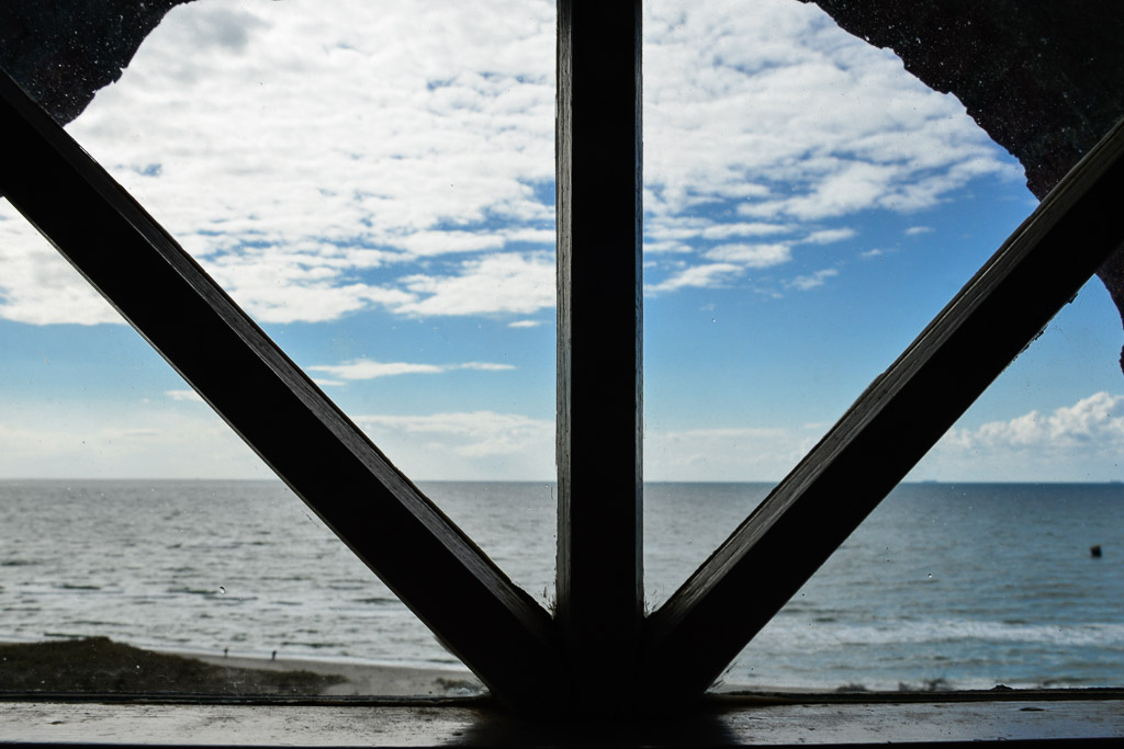 Blick aus dem Leuchtturm aufs Meer
