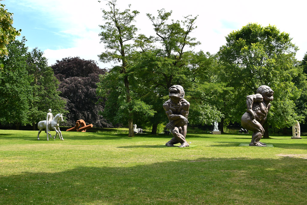 Skulpturenpark mit Figuren