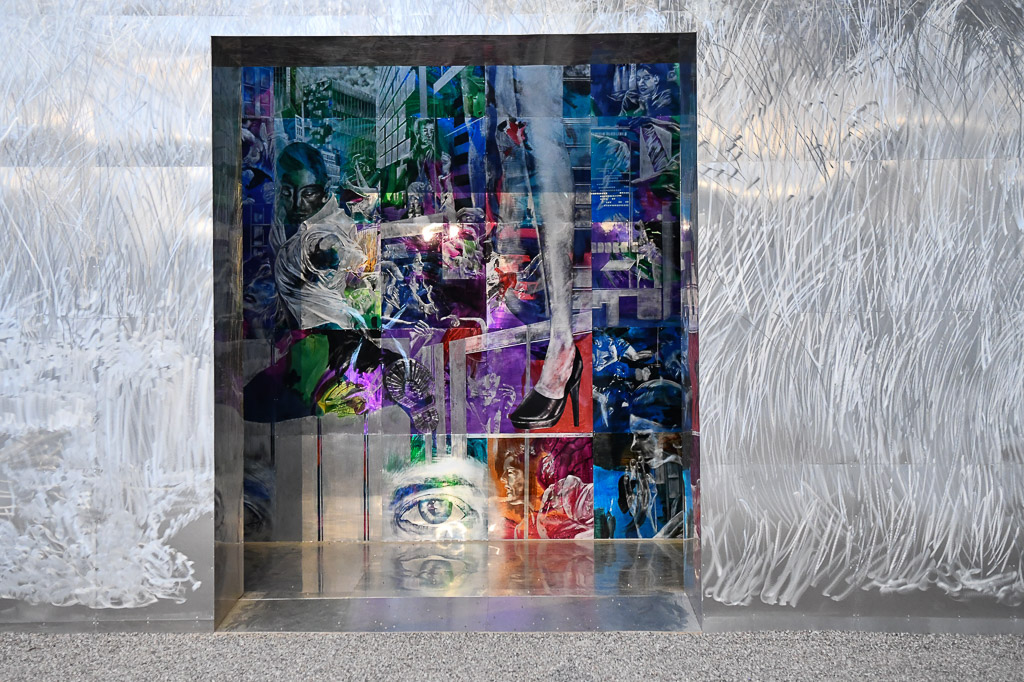 Installation mit Farbprojektion