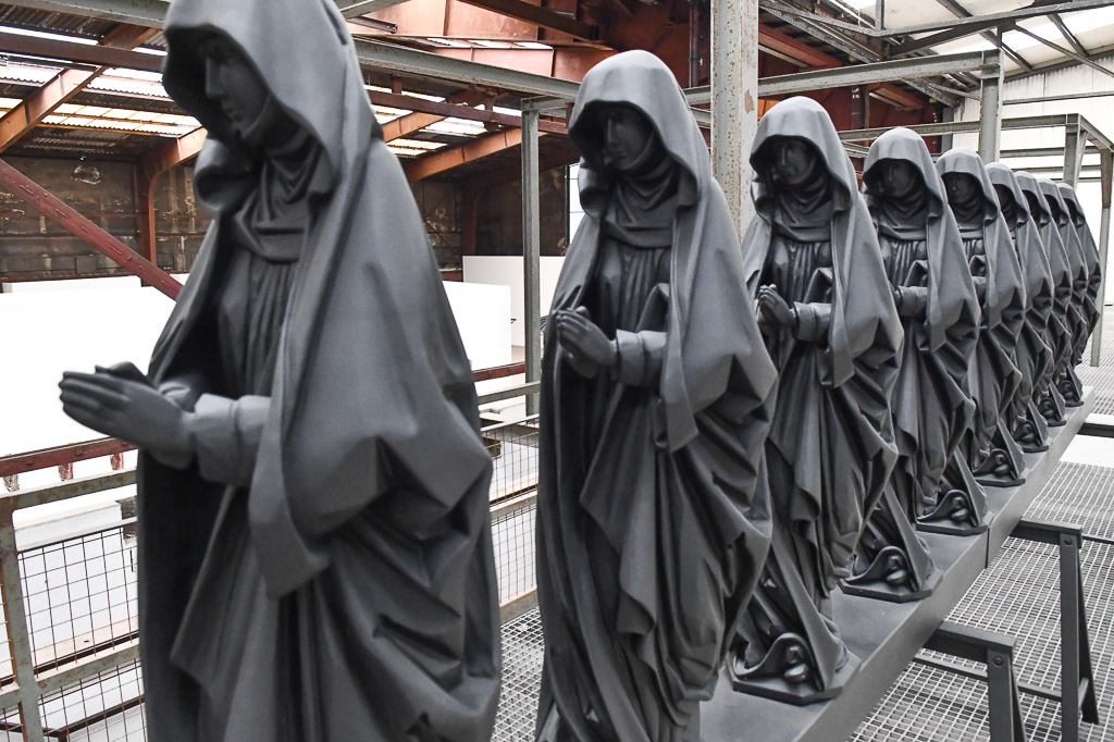 Kapuzenfiguren