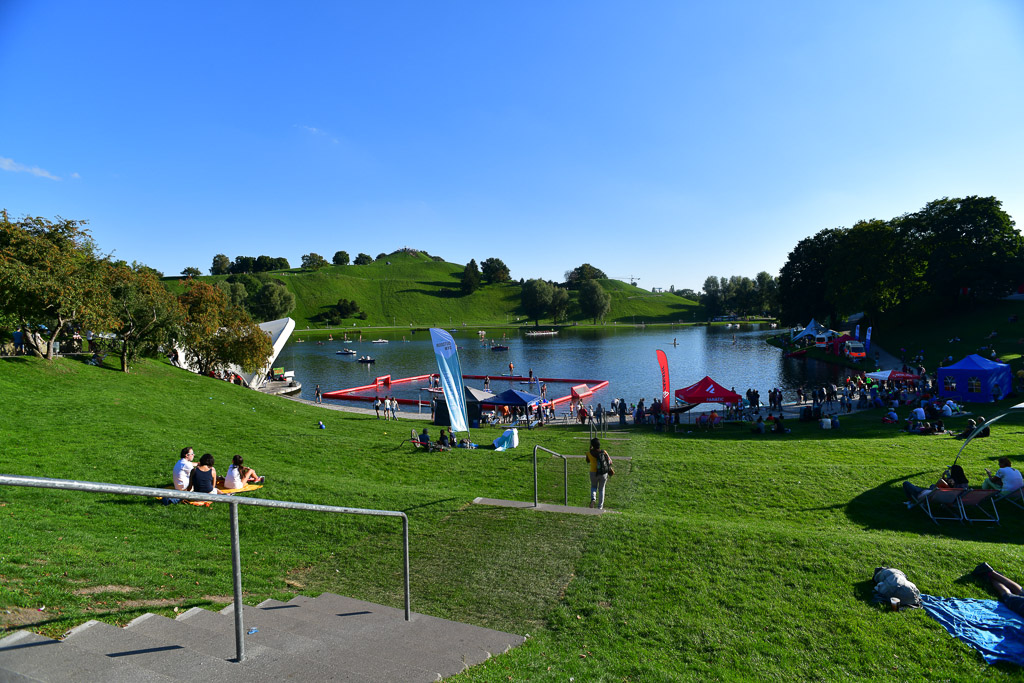 Olympiaberg mit Blick auf den See