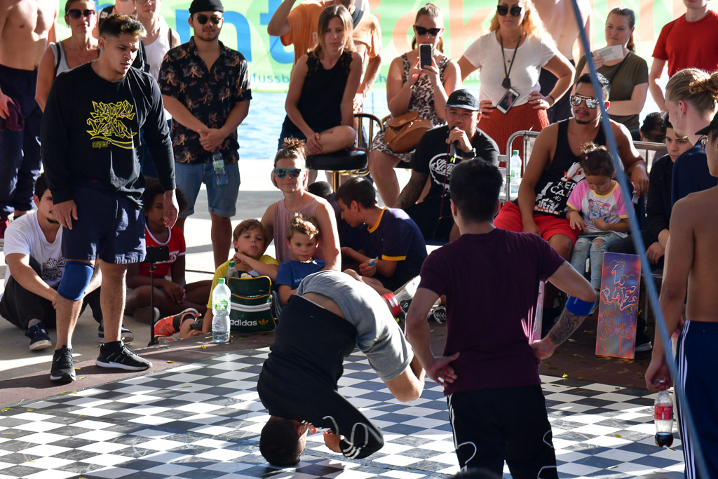 Breakdance-Auftritt vor Publikum