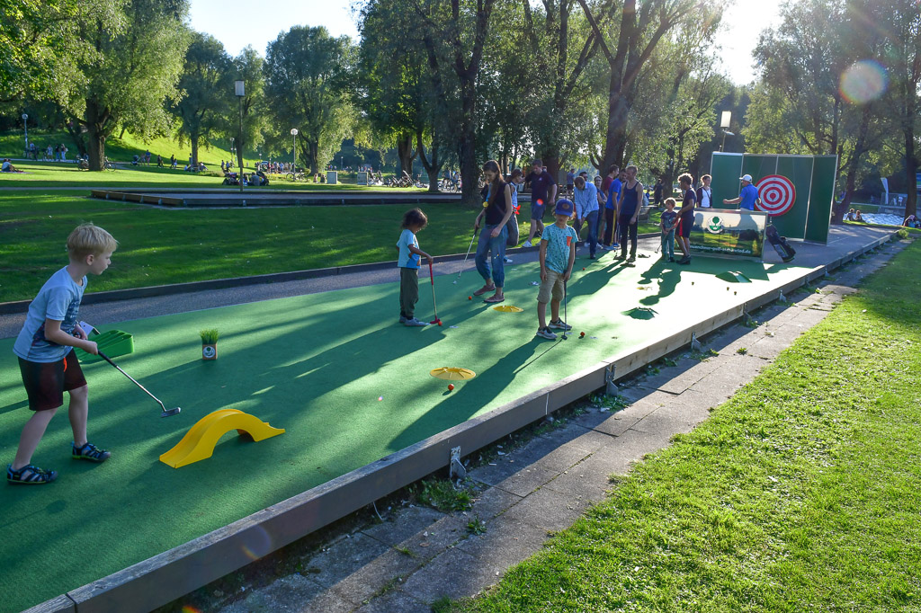 Minigolfbahn im Park