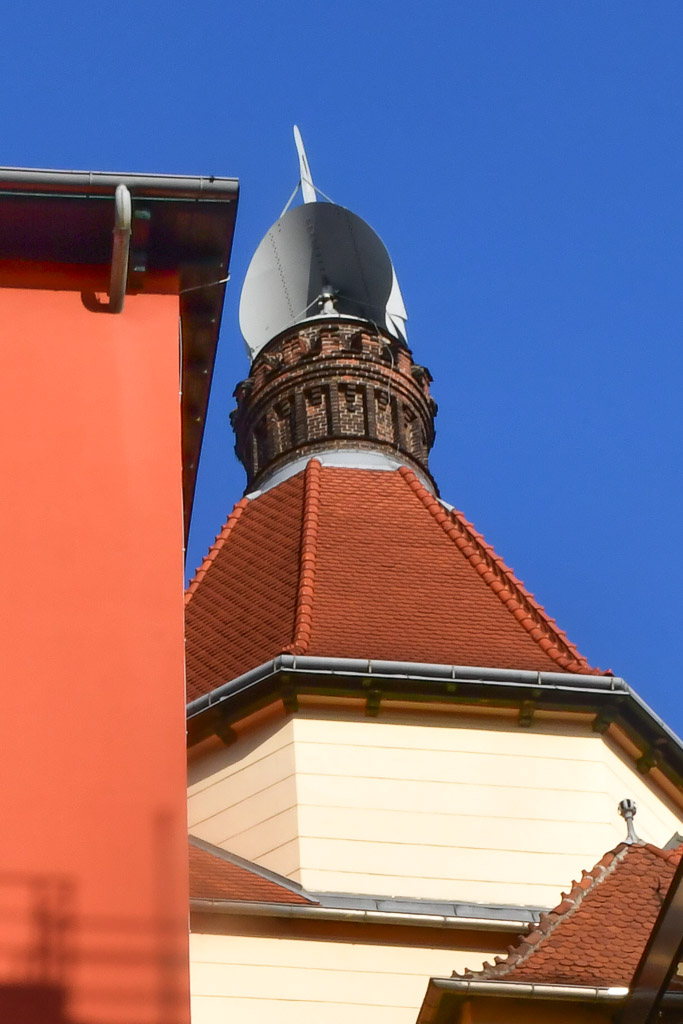 Turmspitze der Brauerei im Hochformat