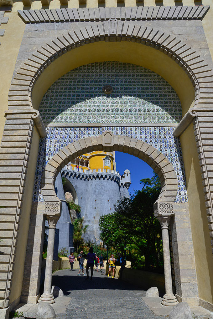 Torbogen mit Azulejos
