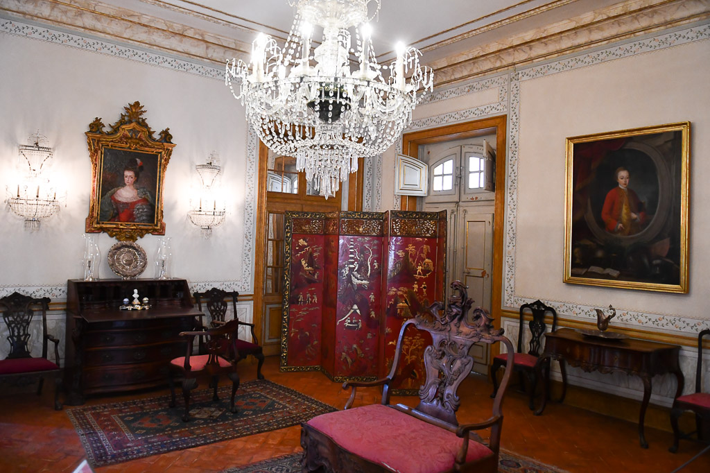 Salon mit Kronleuchter