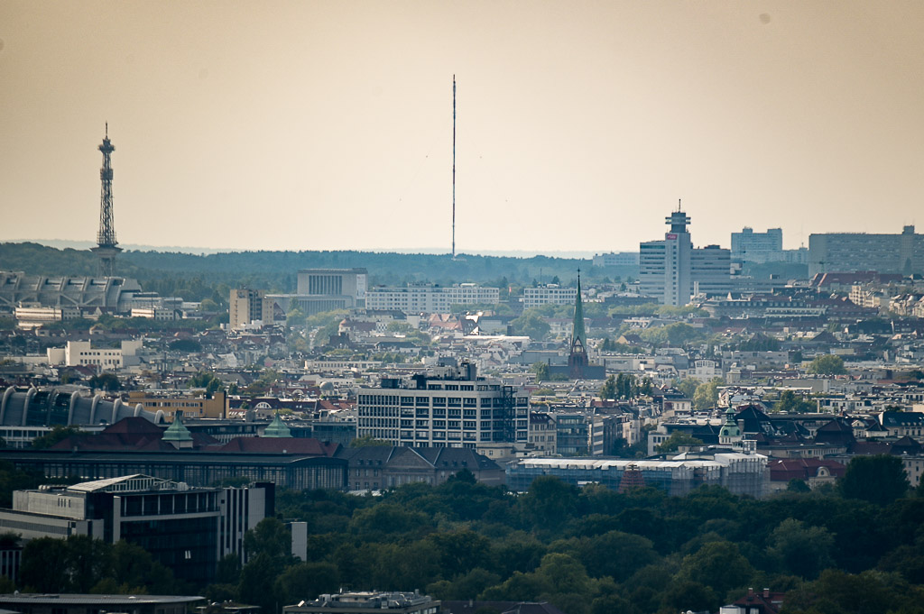 Funkturm am Horizont