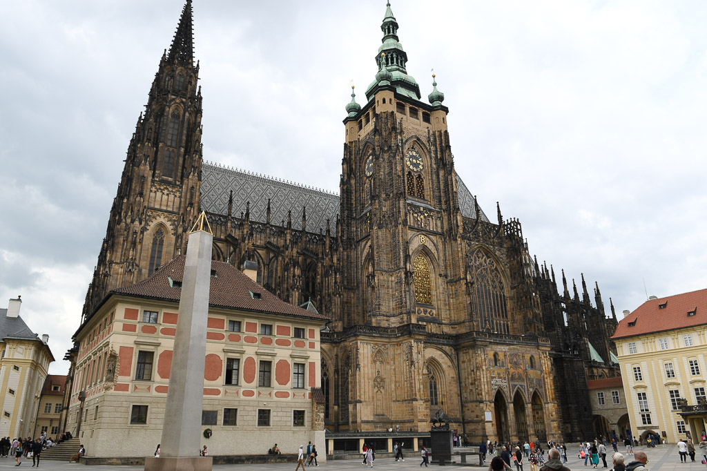 Veitsdom von außen