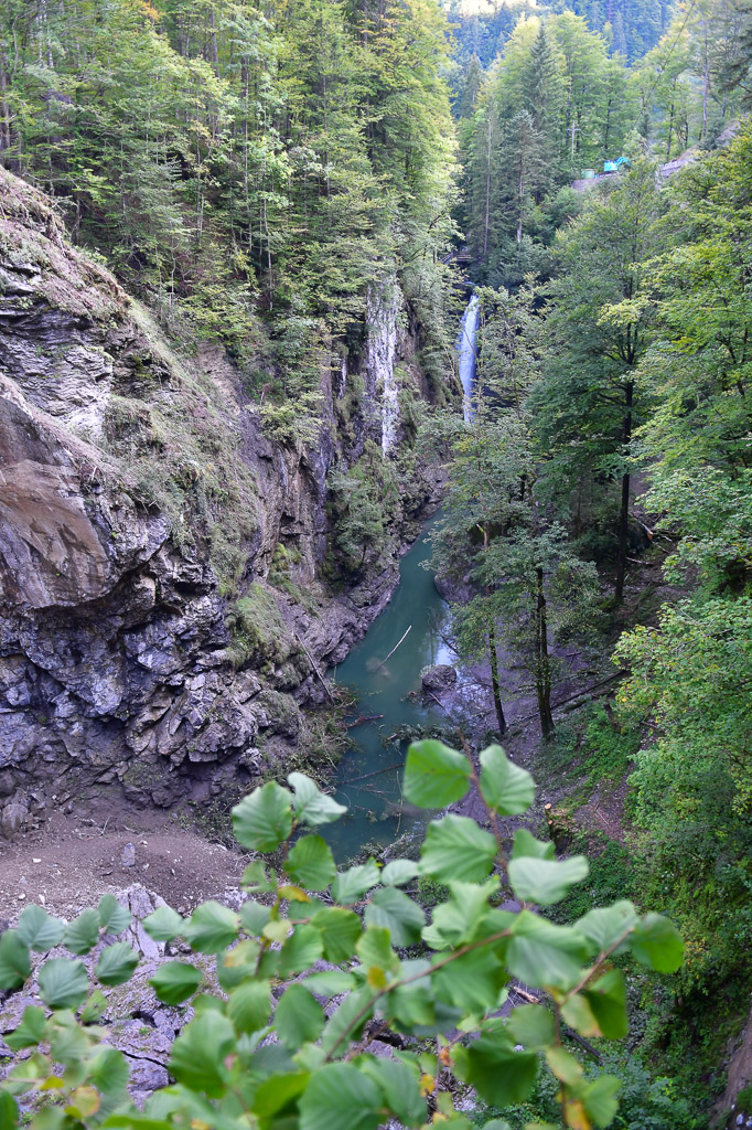 Enge Schlucht im Hochformat