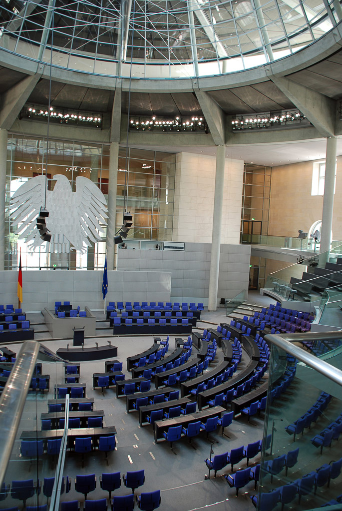 Plenarsaal im Hochformat