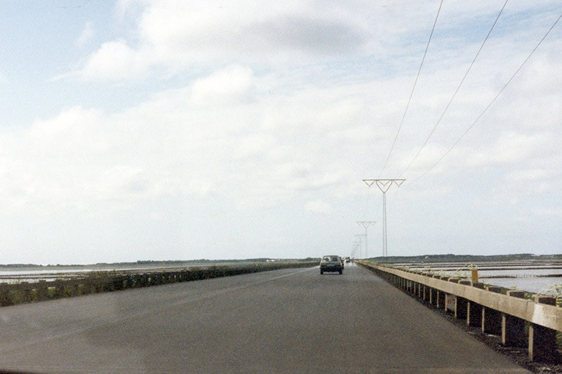 Straße über den Damm zur Insel Rømø