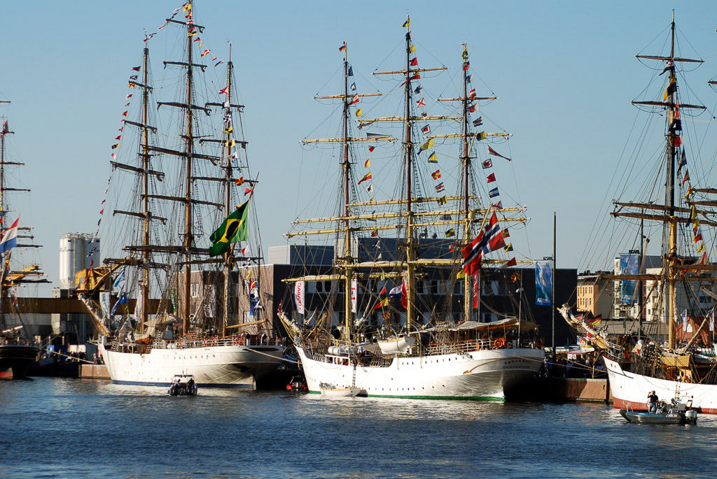 Großsegler im Hafen