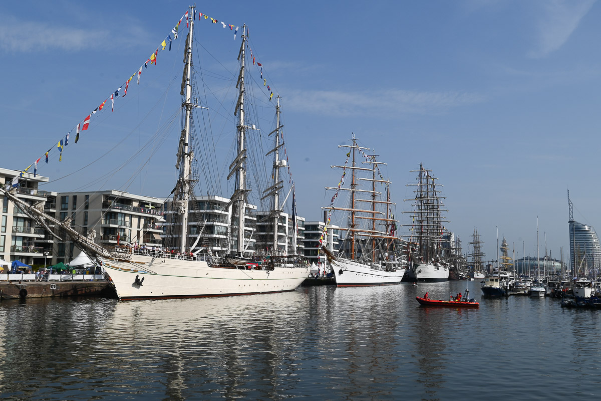 Segelschiffe im Hafen