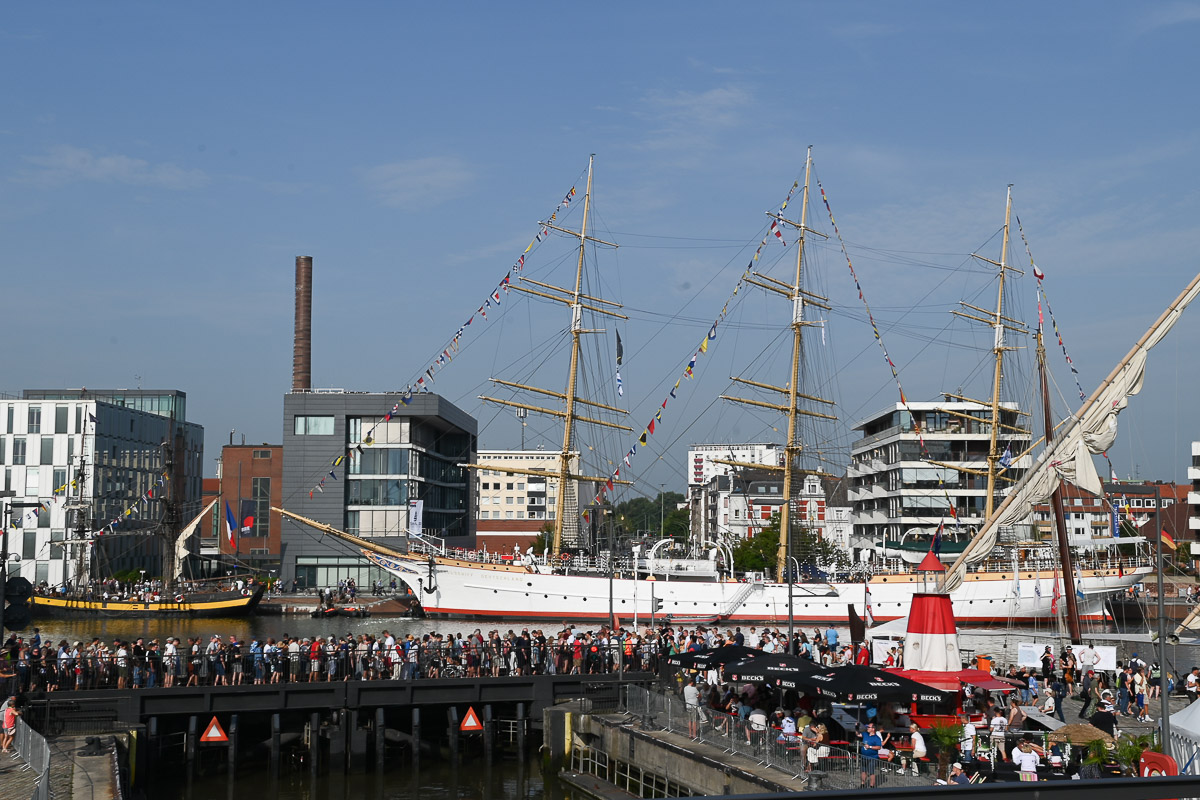 Segelschiffe im Hafen