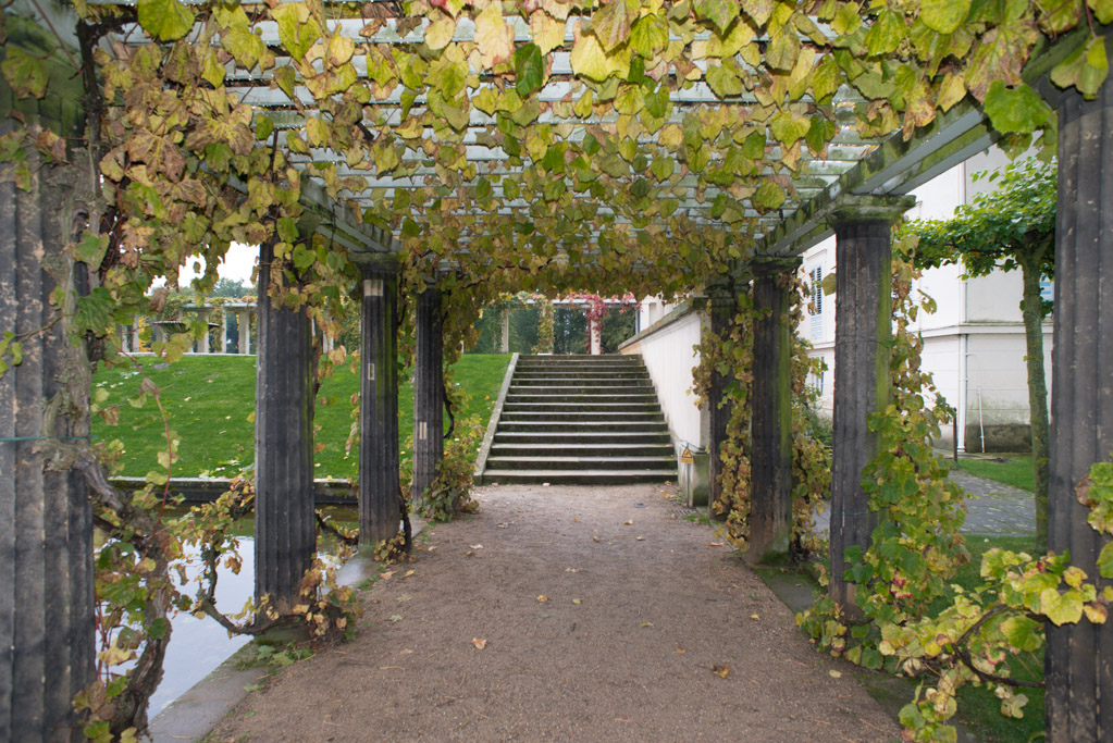 Pergola mit Treppe