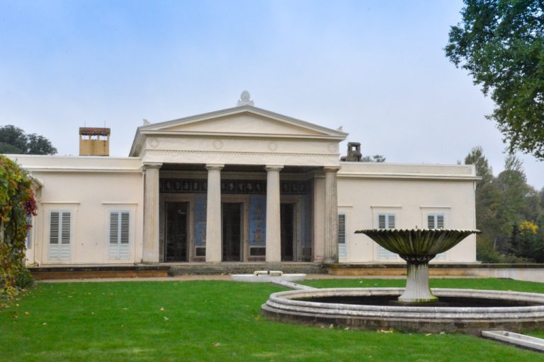 Schloss Charlottenhof von der Gartenseite