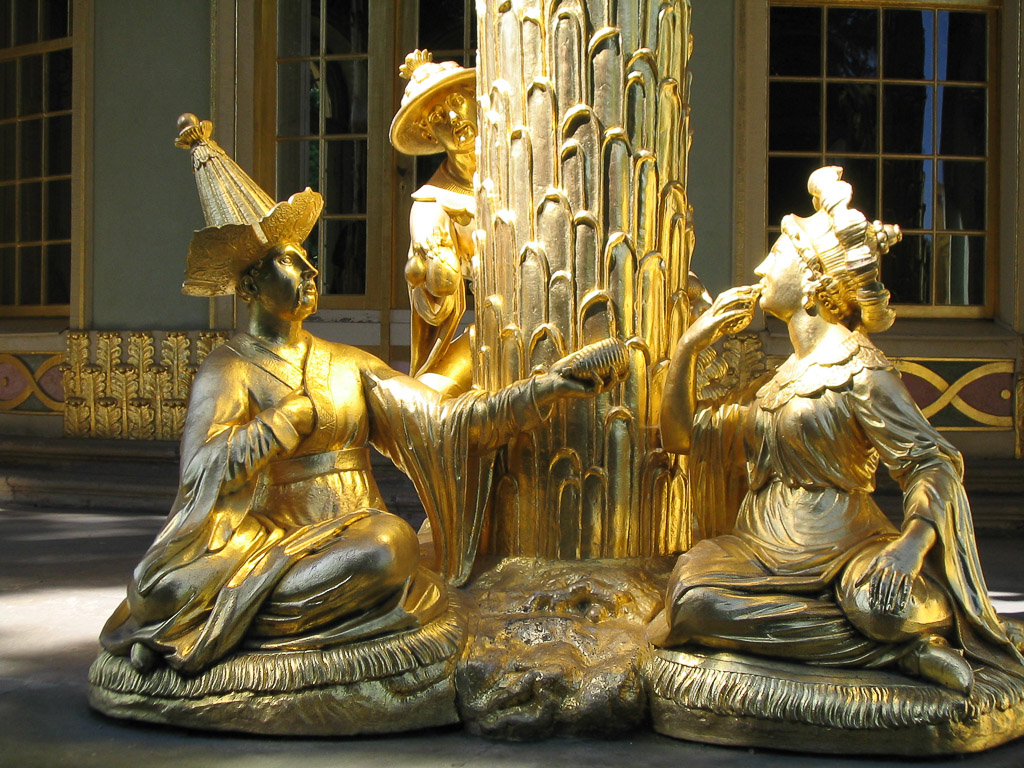 Goldene Figurengruppe