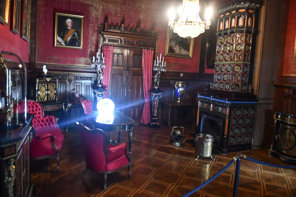 Salon mit Kristalllüster
