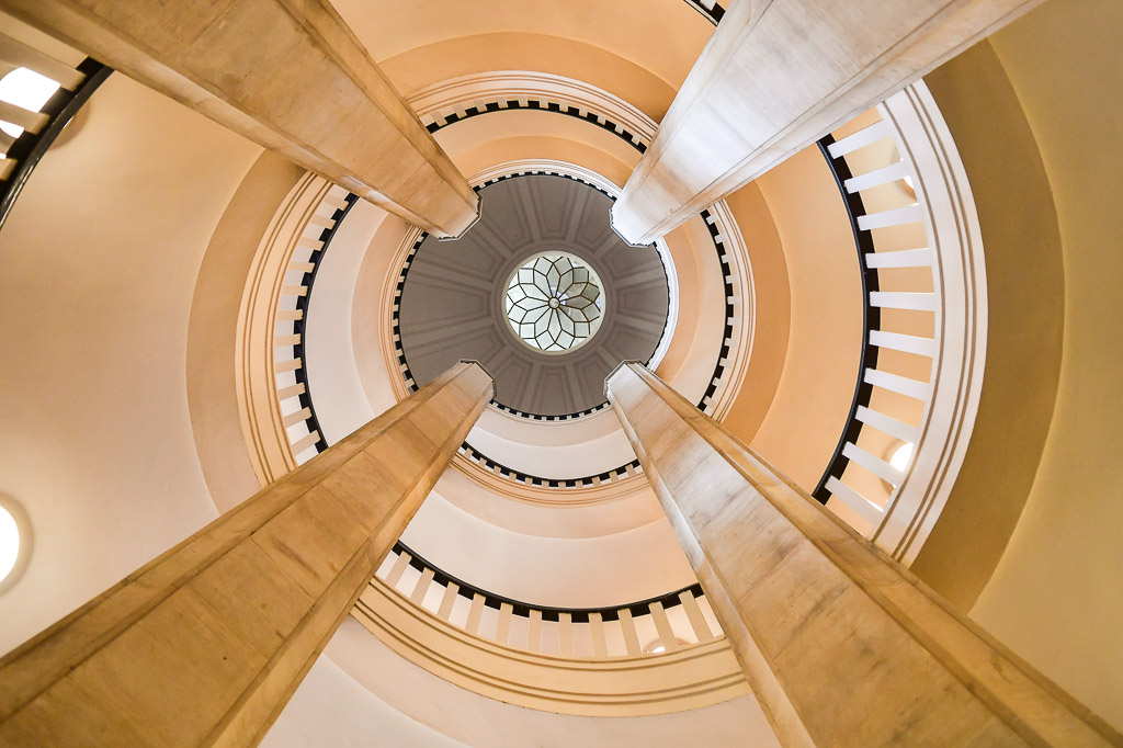 Kuppel im Schloss von unten
