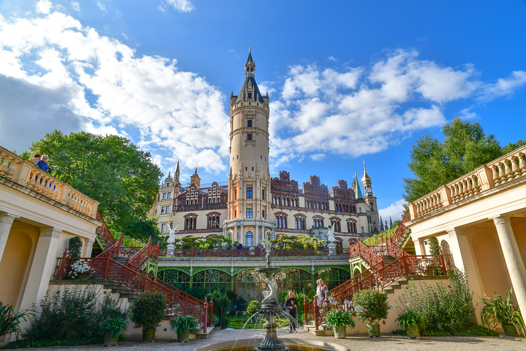 Schloss hinter dem Garten