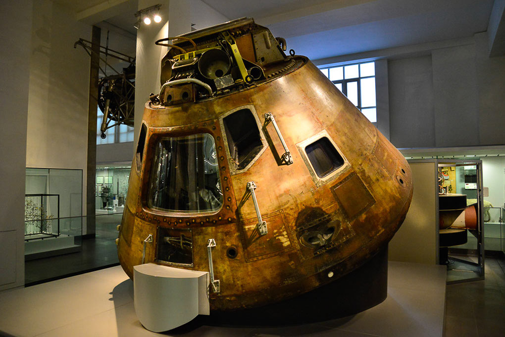 Apollo-Kommandokapsel in der Ausstellung
