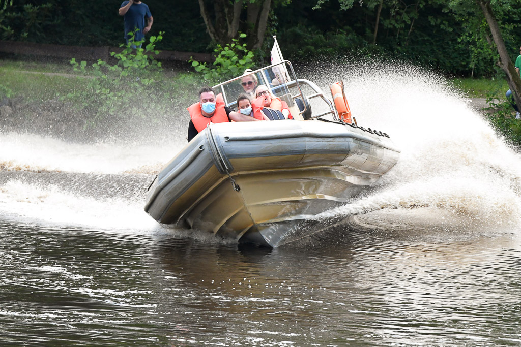 Airboat auf dem Wasser