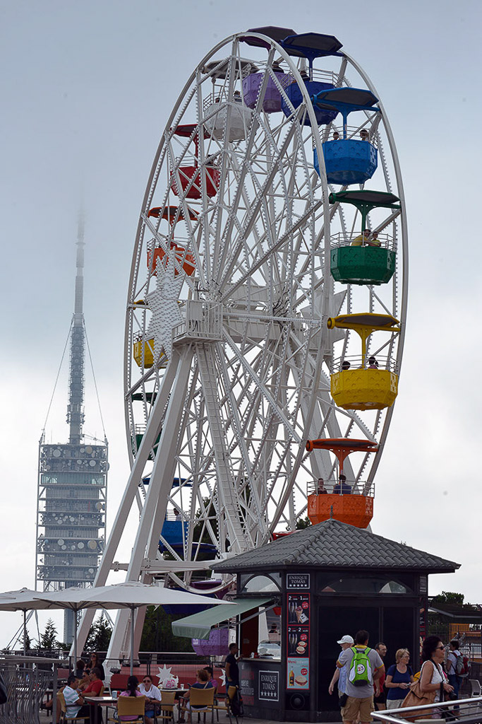 Riesenrad und Sendeturm