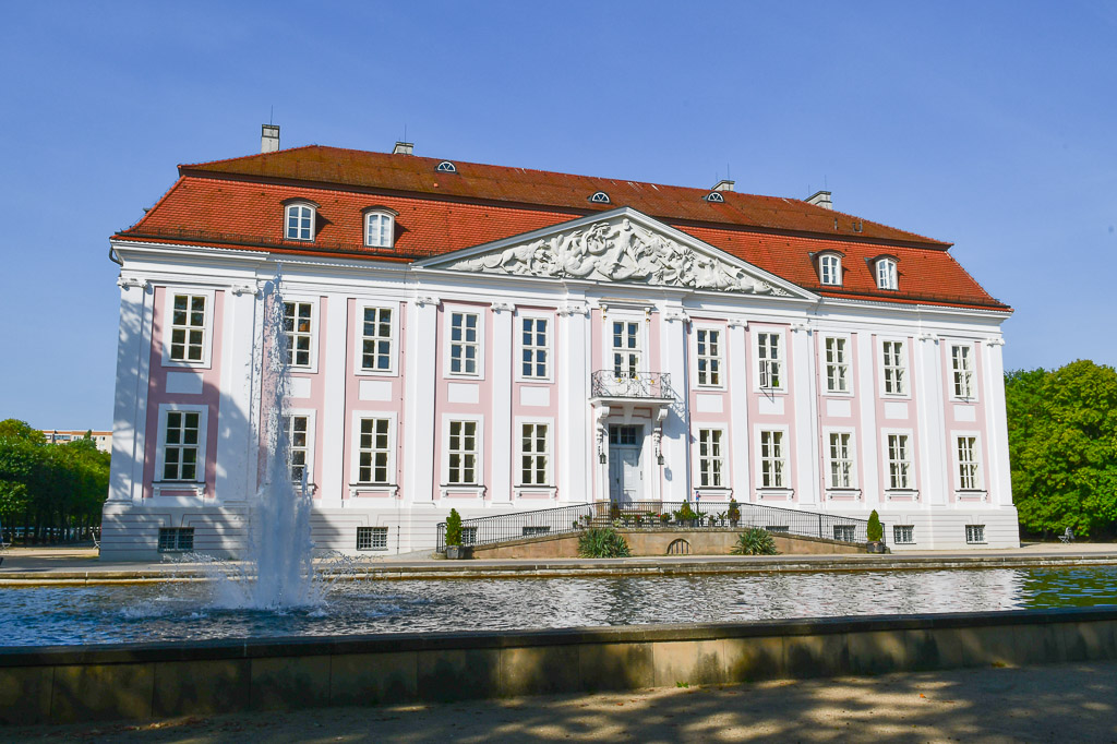 Schloss Friedrichsfelde im Park