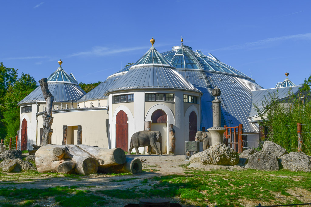 Elefantenhaus von außen