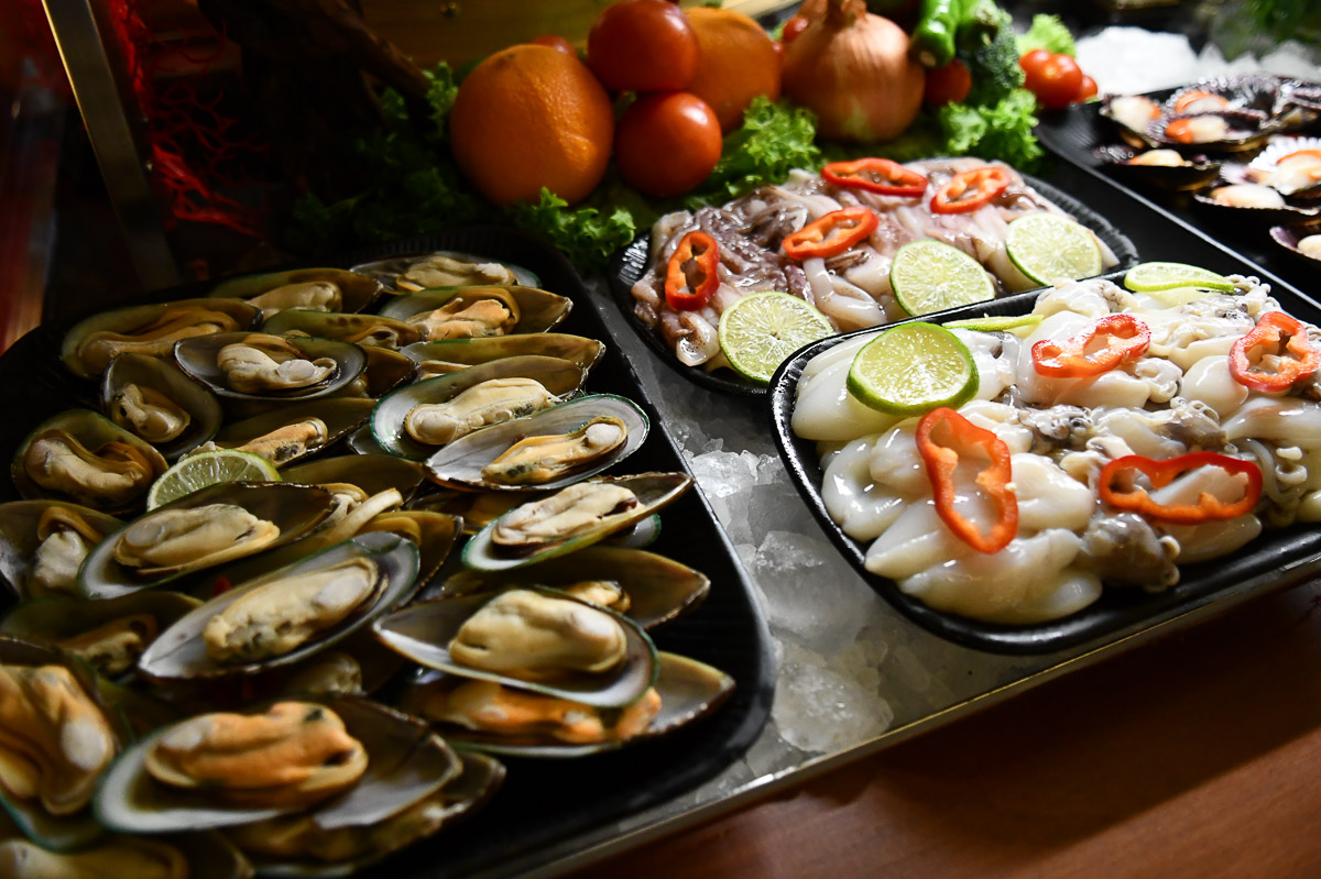 Muscheln und Meeresfrüchte am Buffet
