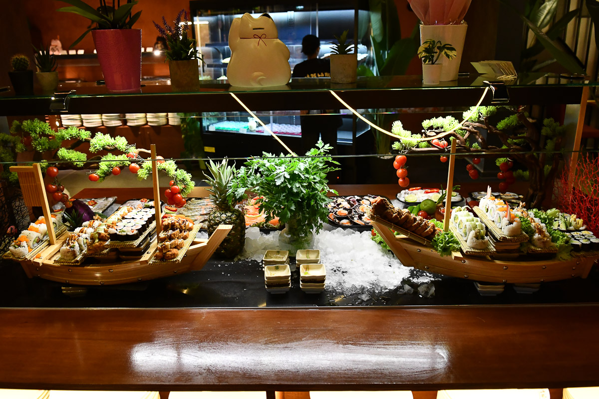 Buffetstation mit Salaten