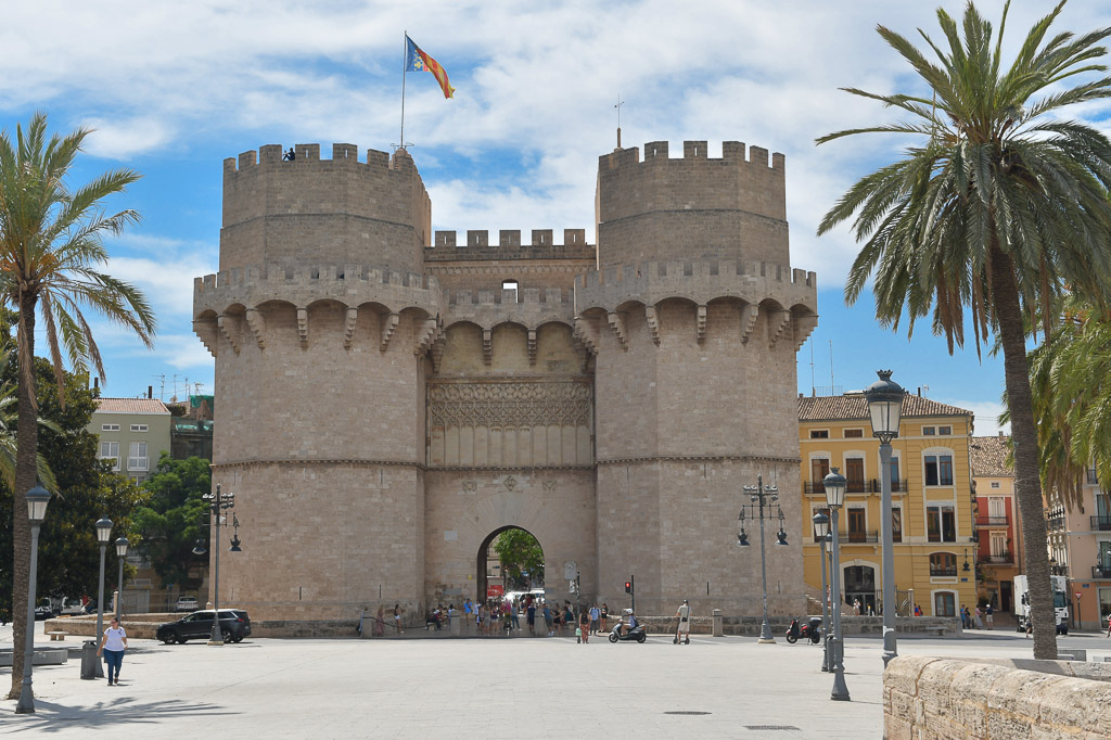 Die Torres de Serranos am Tag