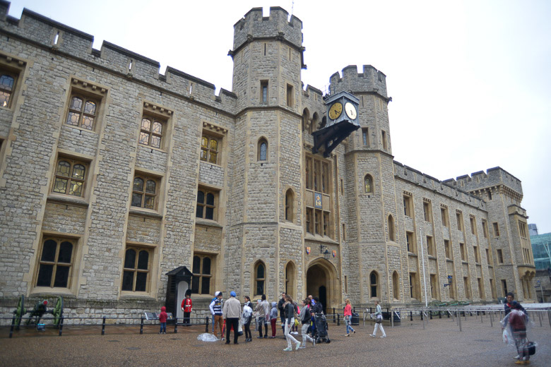 Gebäude der Burg mit Türmen