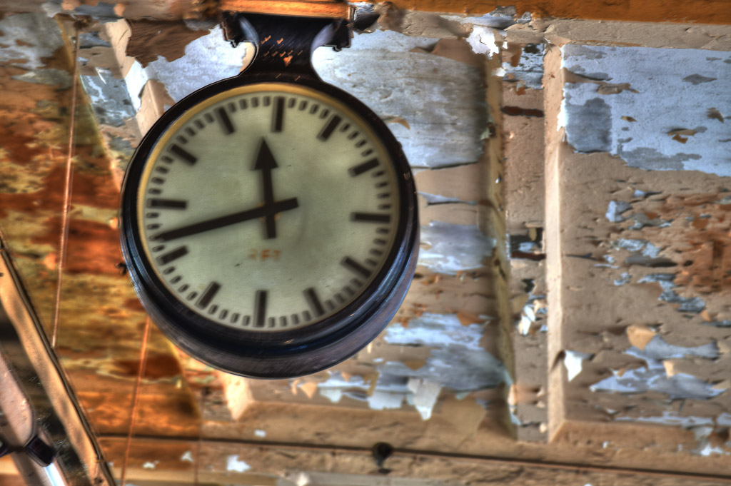 Alte Wanduhr