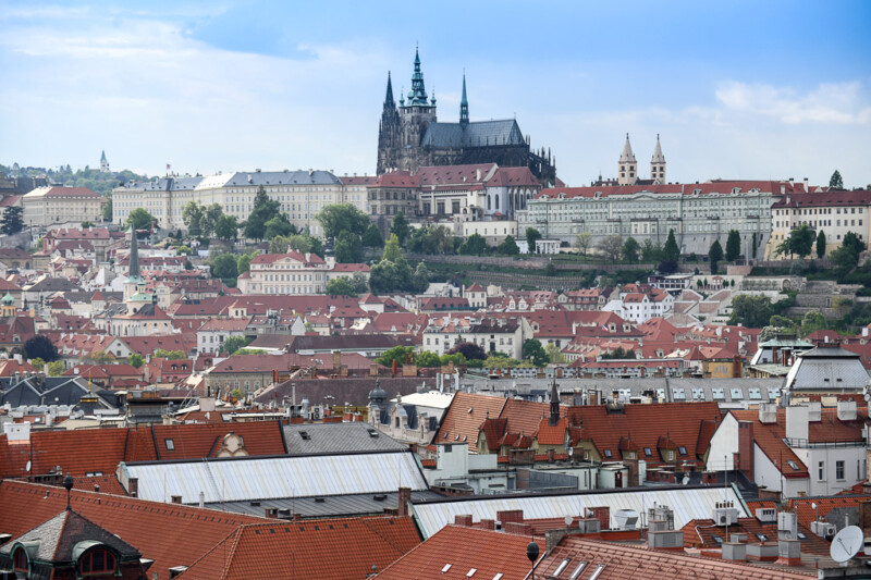 Prager Burg und Veitsdom in der Ferne