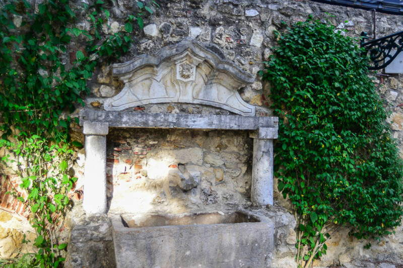 Brunnen in der Mauer