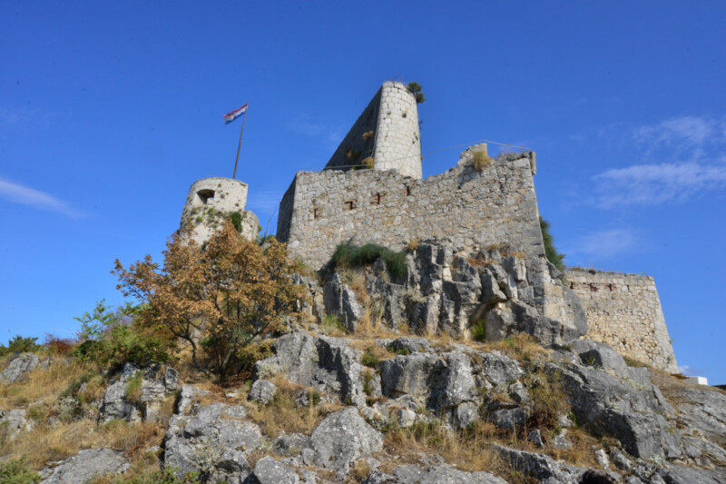 Die Festung Klis auf einem Felsen