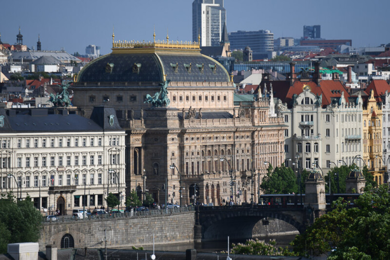 Nationaltheater am Ufer