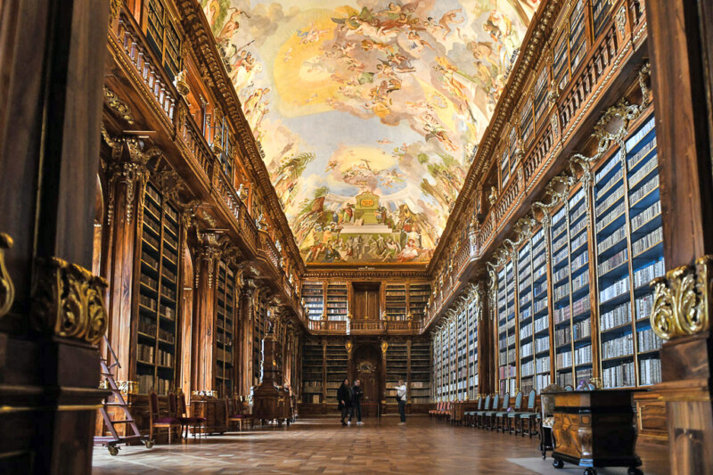 Philosophischer Saal mit Fresken