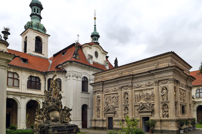 Loreto-Komplex mit Kapelle