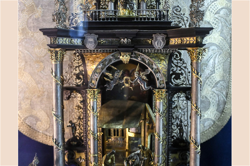 Schrein in der Schatzkammer